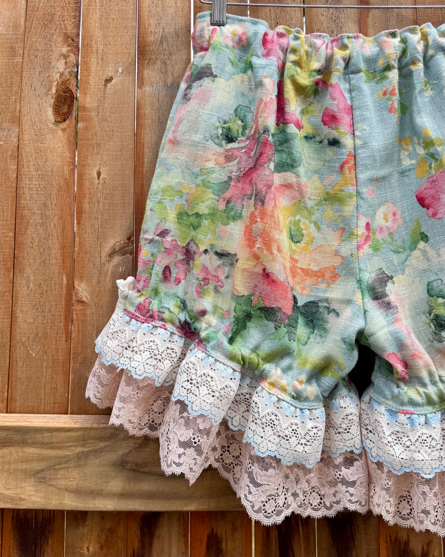 Watercolor Wednesday bloomers