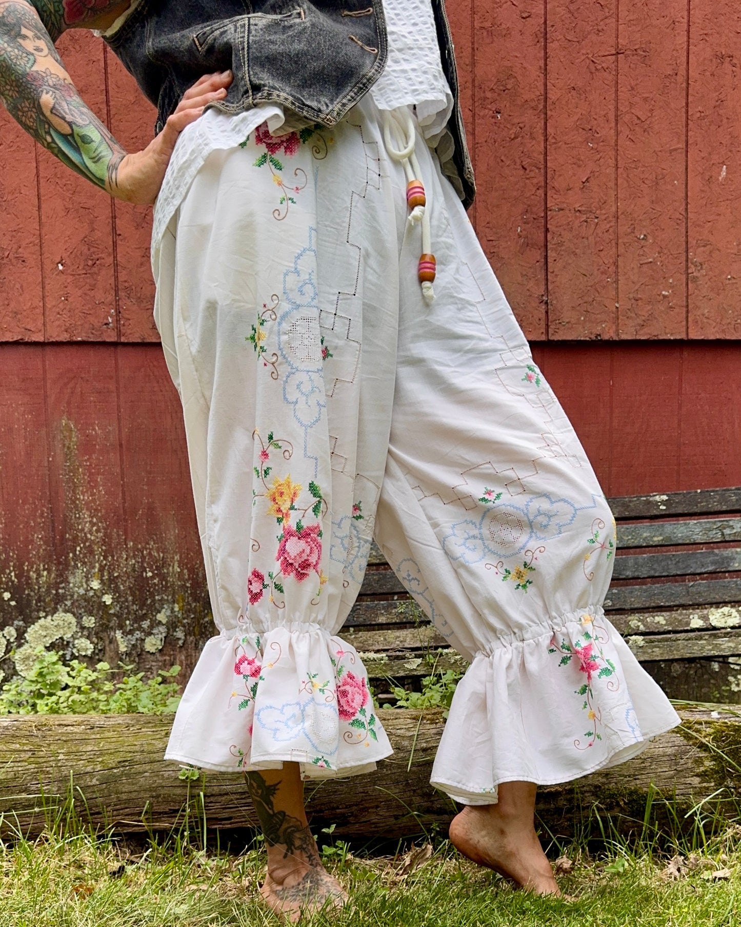 Painting the roses red - Bloomers