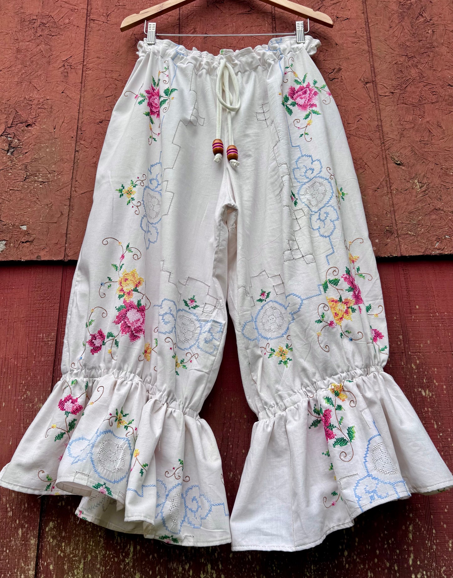 Painting the roses red - Bloomers