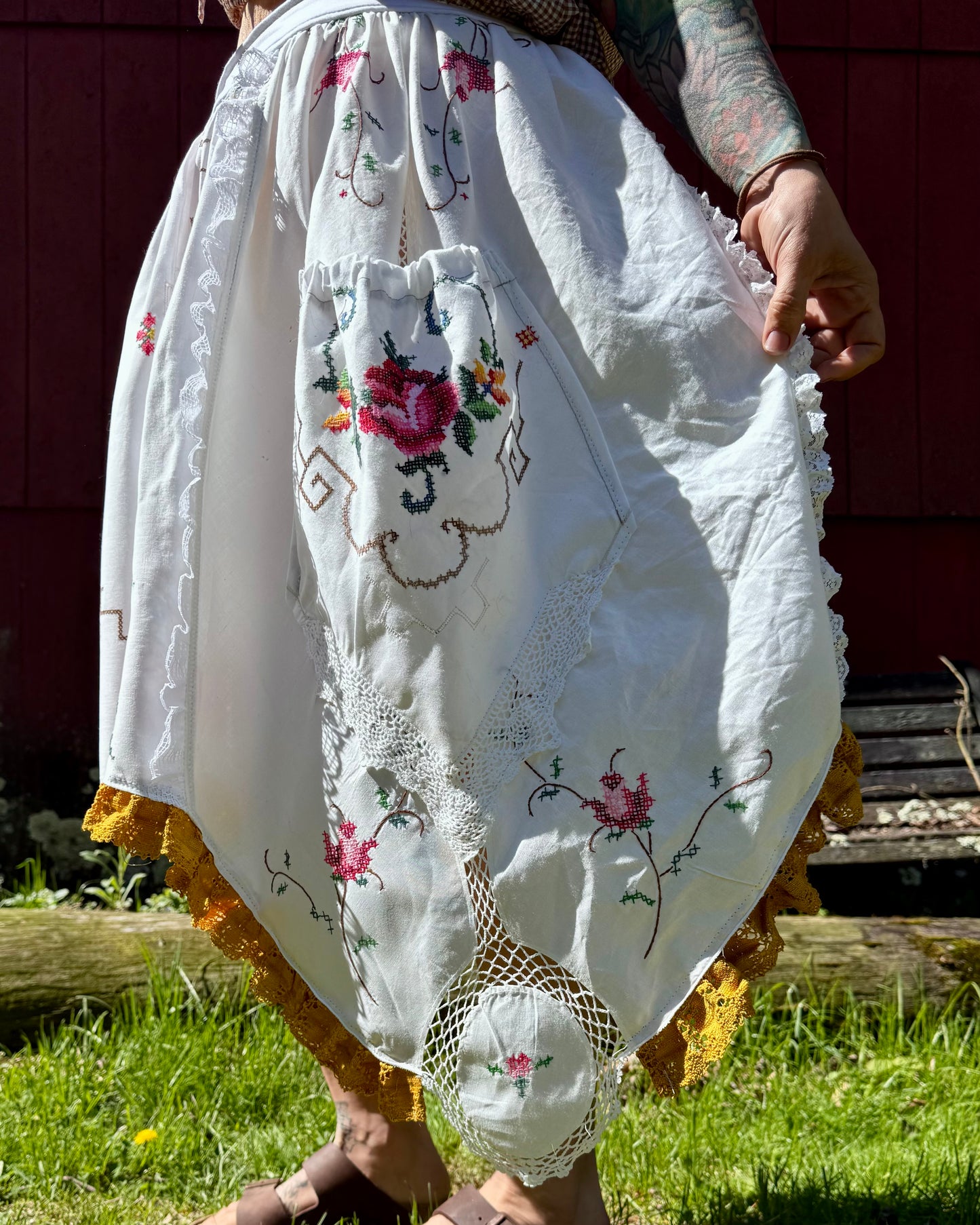 The rose garden, fits up to XL+
