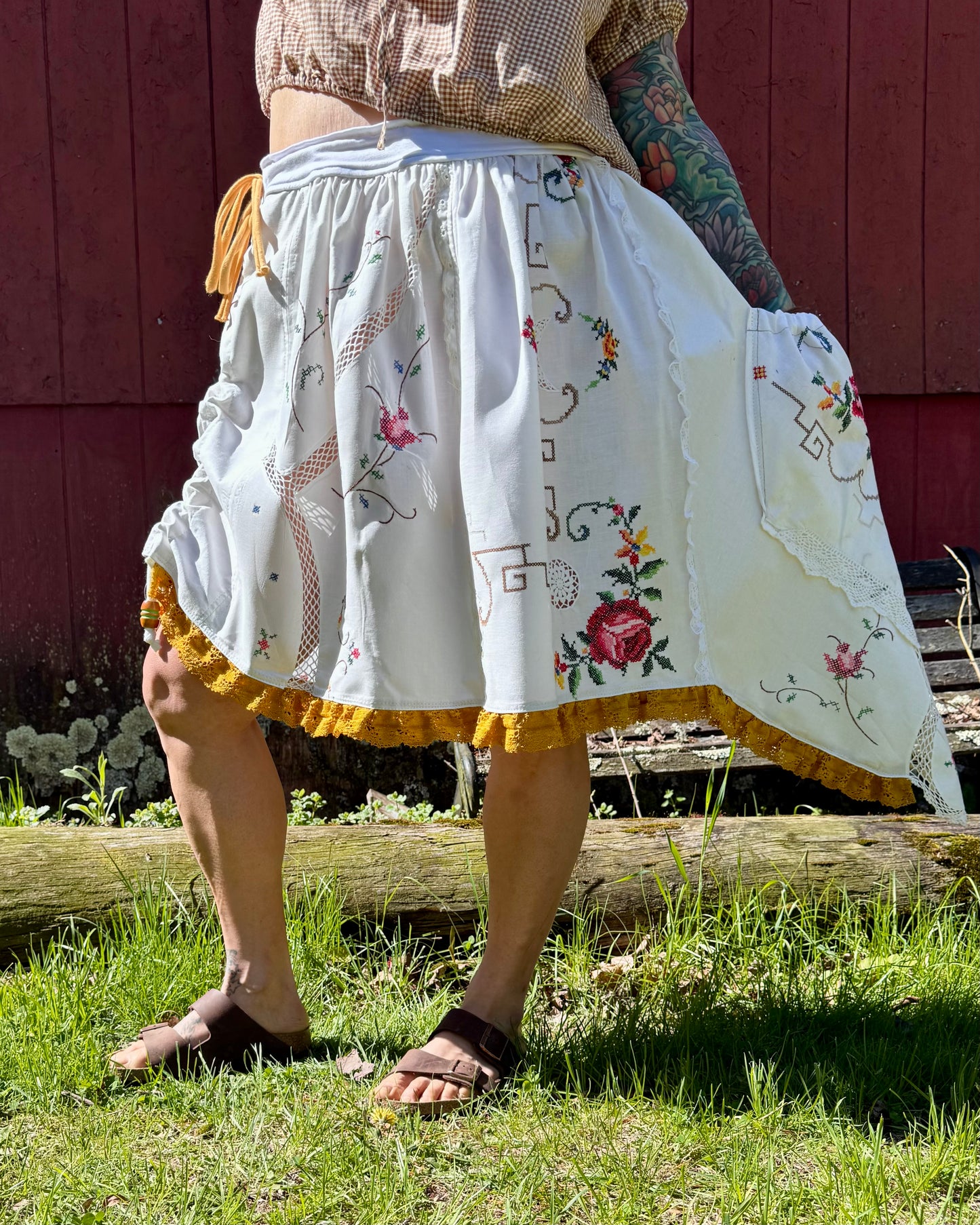 The rose garden, fits up to XL+