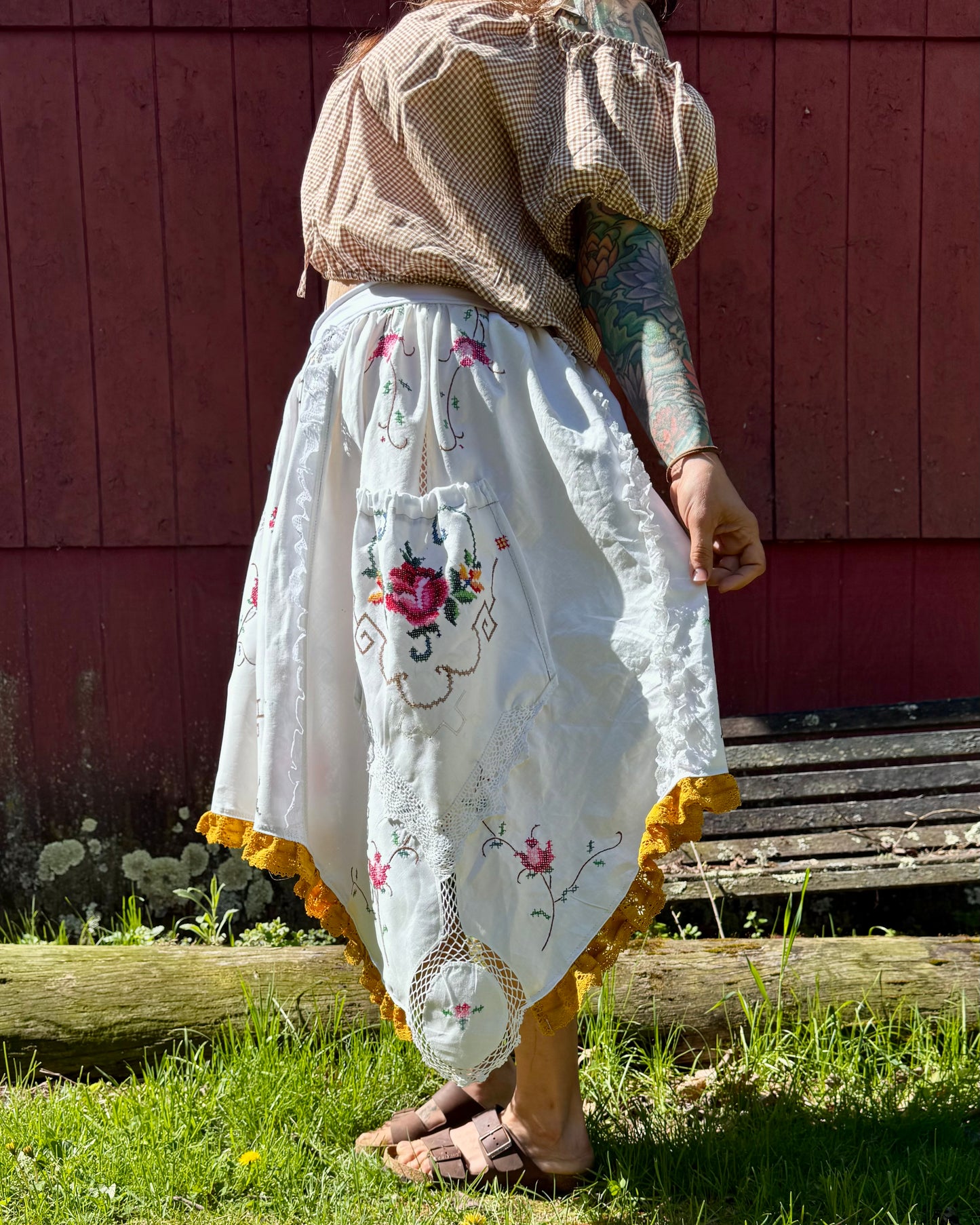 The rose garden, fits up to XL+