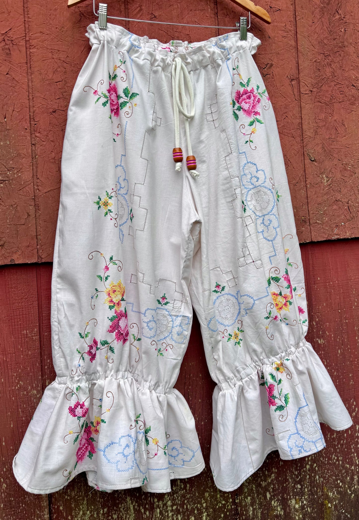 Painting the roses red - Bloomers