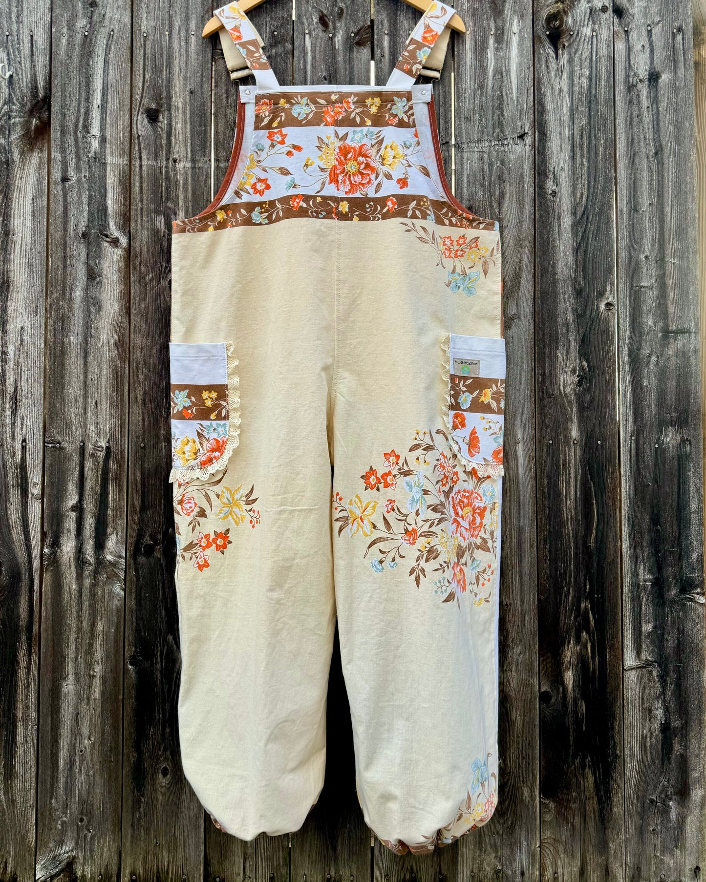 Frolic in the wildflowers overalls XL/XXL