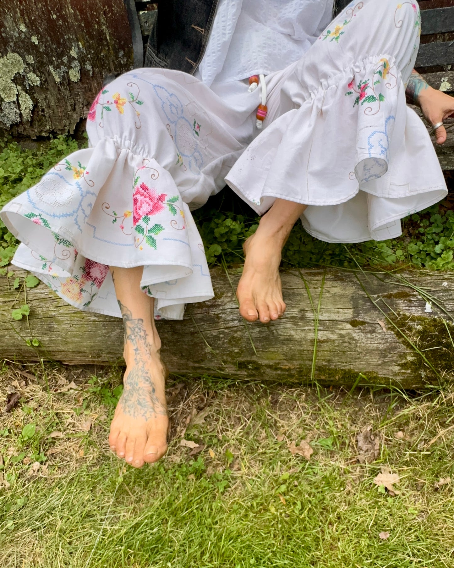 Painting the roses red - Bloomers