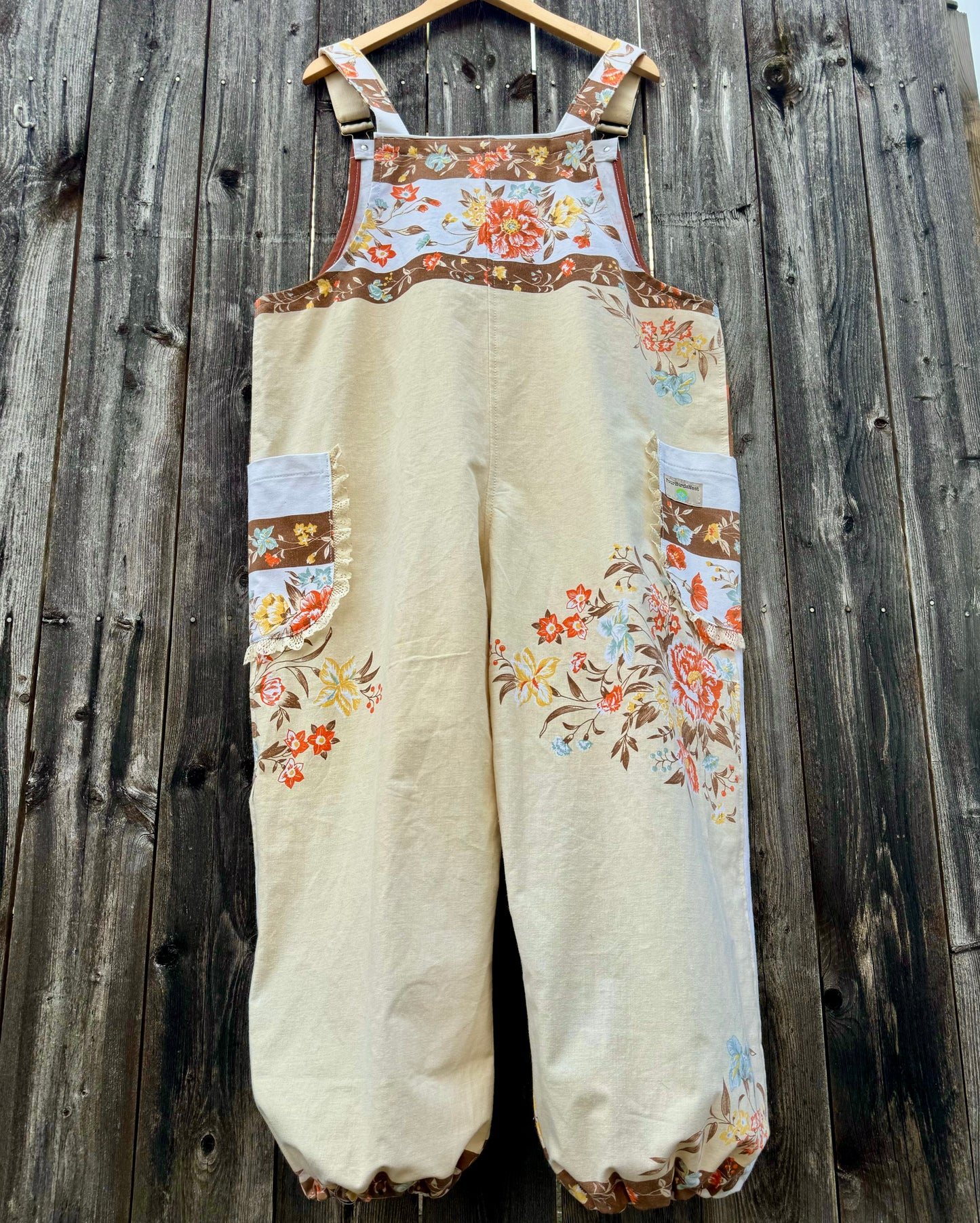 Frolic in the wildflowers overalls XL/XXL