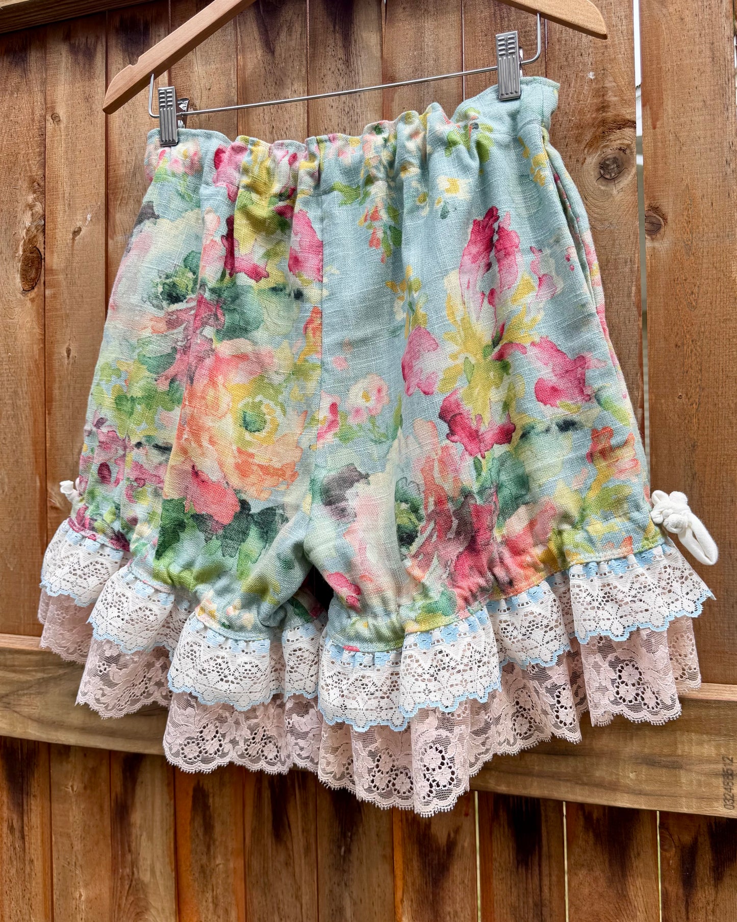 Watercolor Wednesday bloomers