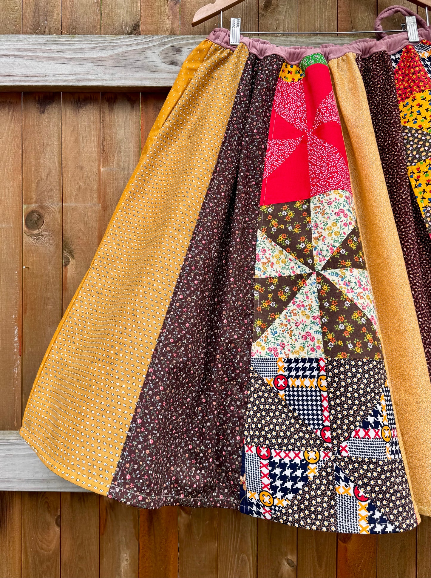 The cozy cabin spinner, up to XL+