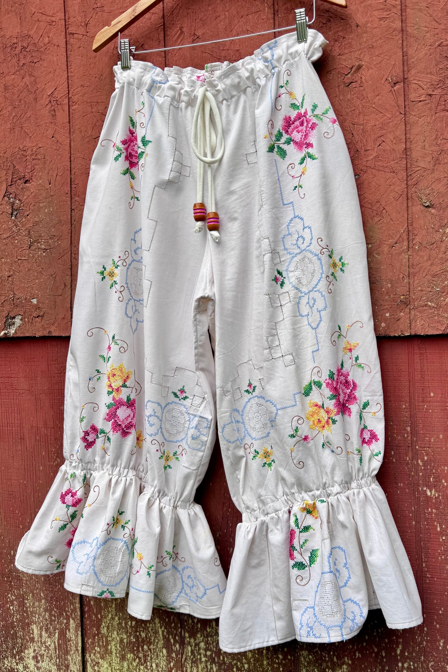 Painting the roses red - Bloomers