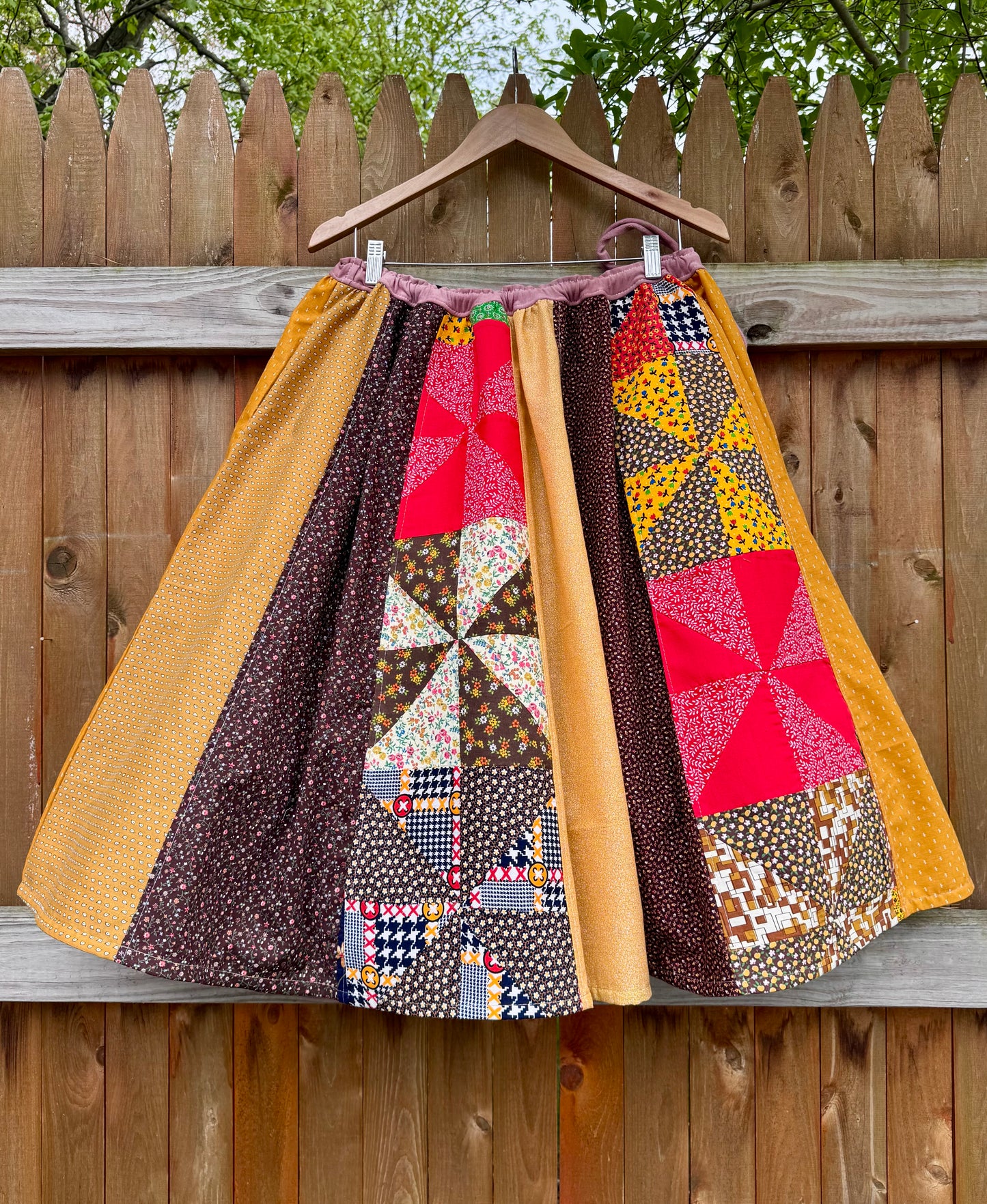 The cozy cabin spinner, up to XL+